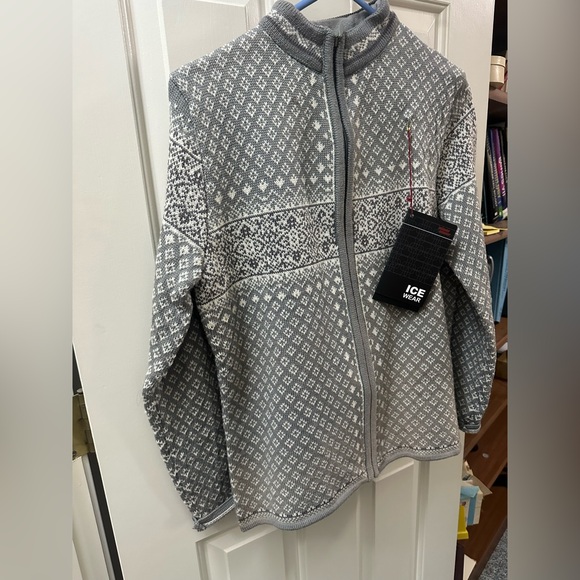 Icewear Gray Nordic design Zip-Up cardigan size L, like New - Picture 2 of 6